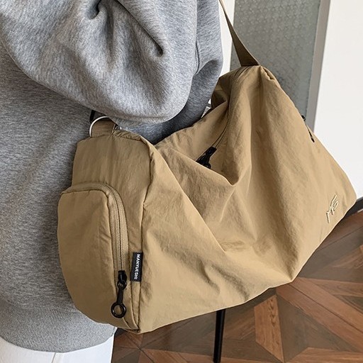 A new versatile, fashionable, casual, portable and multi-functional travel bag for both men and women in 2024 full figure
