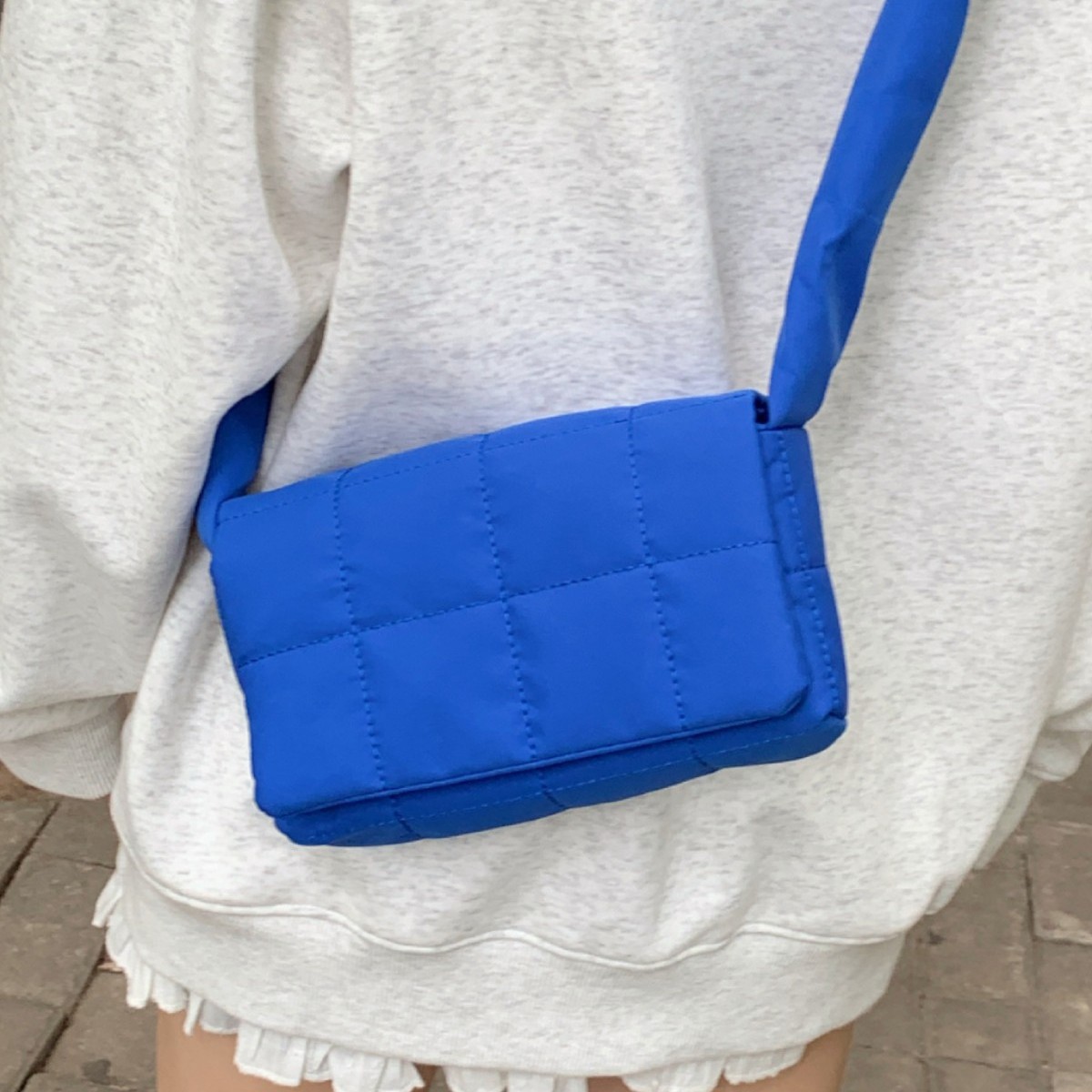 Sponge woven pillow bag for women 2024 autumn/Winter new cotton-padded jacket bag, small square bag, niche fashion, single-shoulder crossbody bag Specification drawing