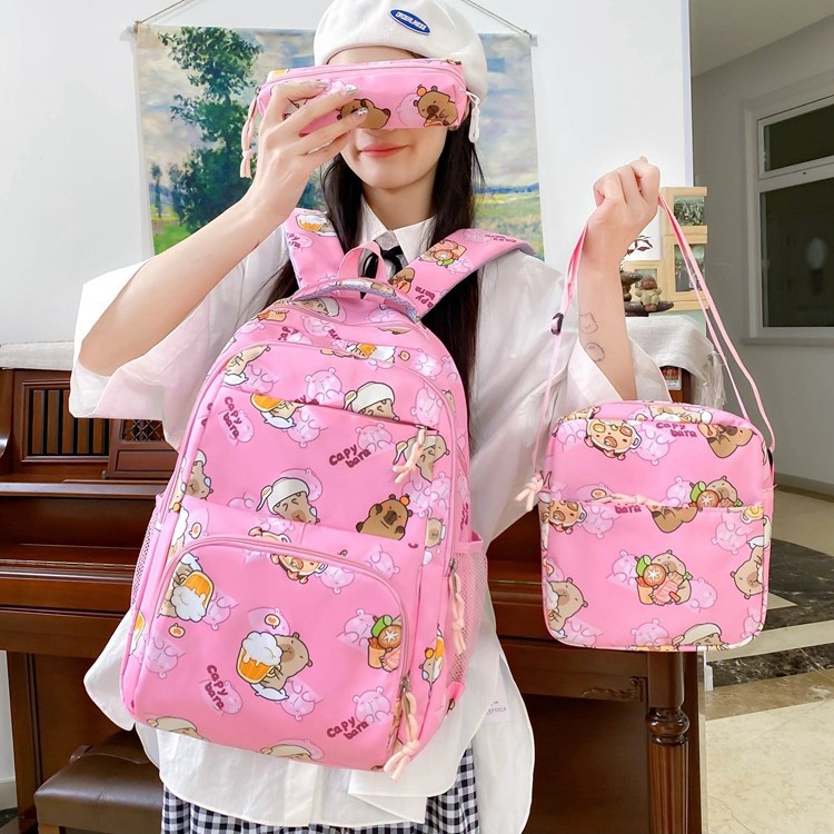 New nylon cute Capibara backpack for primary school students, Korean casual, lightweight and versatile schoolbag wholesale Application Scenario
