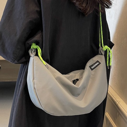 Casual and versatile Oxford fabric crossbody small bag for women, new Spring 2025, lightweight and sporty single-shoulder bag, fashionable dumpling bag Specification drawing