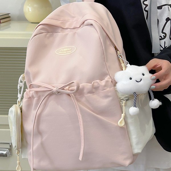 Cute and fresh schoolbag for young girls, Japanese-style ins campus backpack for junior high school, senior high school and college students, versatile travel backpack full figure