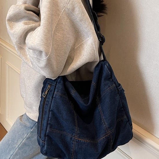 Korean-style fabric single-shoulder bag for female college students, large capacity, versatile, class crossbody armpit bag, fashionable and artistic fabric bag Specification drawing