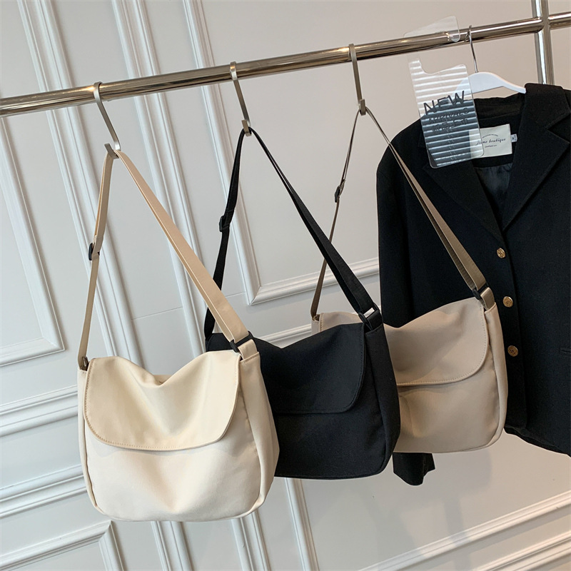 Crossbody bag, large-capacity canvas bag, women's 2022 new artistic style messenger bag, Japanese simple solid color single-shoulder bag Specification drawing