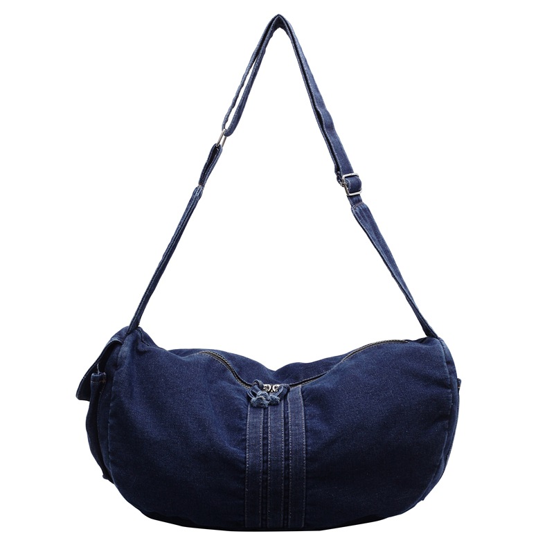 The new laid-back style women's denim single-shoulder bag is fashionable and versatile for autumn and winter, with a casual and high-end feel. It's a large-capacity crossbody bag Item Picture