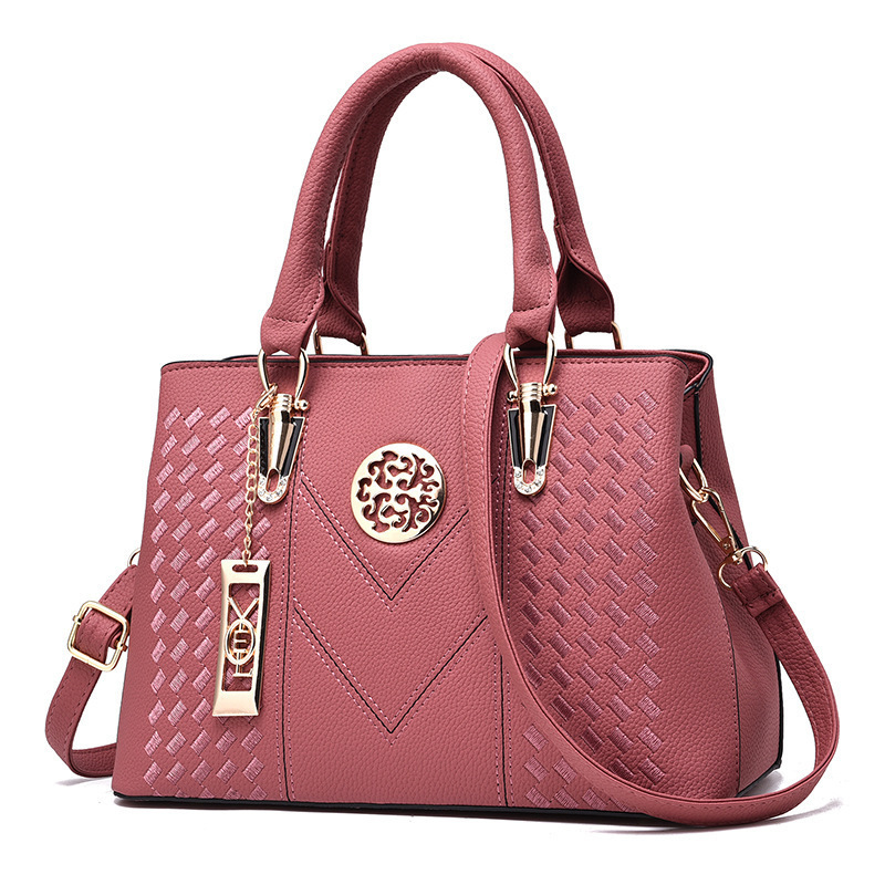 Cross-border women's handbag 2022 New Style Fashionable and trendy embroidered women's handbag, large-capacity single-shoulder crossbody bag for export Item Picture