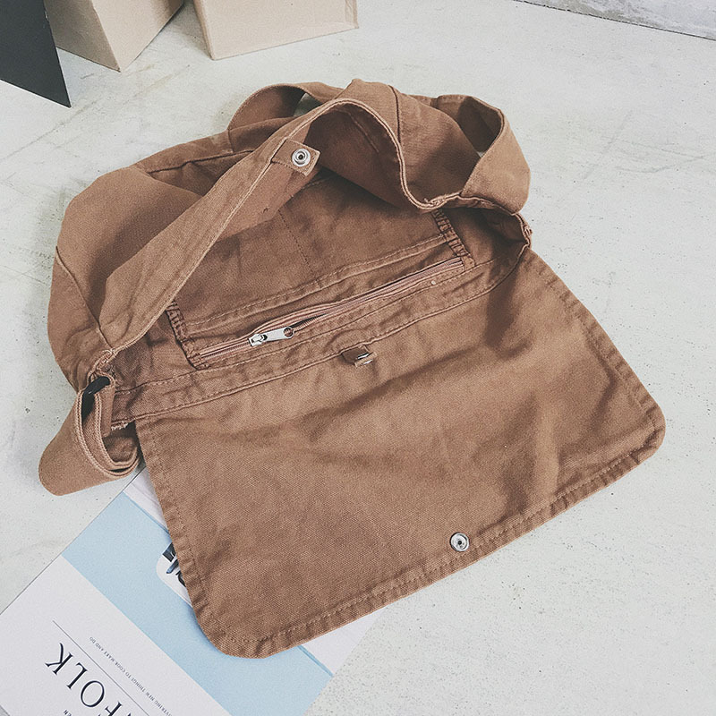 Japanese solid-color simple crossbody bag for women, Korean fresh and clean flip-top single-shoulder bag for women, new retro messenger bag Application Scenario
