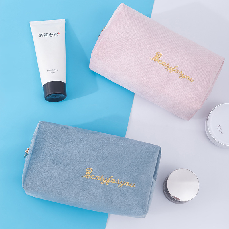 Ins-style flannel makeup bag, large-capacity hand-held bag, portable women's toiletry bag, travel simple waterproof storage bag full figure