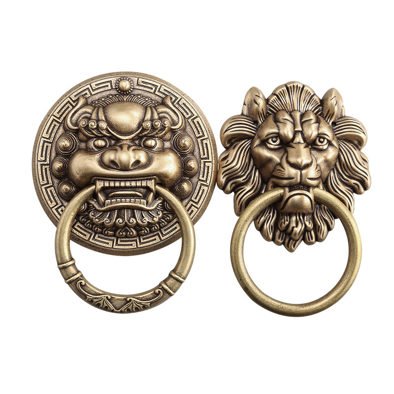 The home decorator features an old wooden door with a double door, a lion head antique door ring, an animal head handle, and a brass retro door pull Item Picture