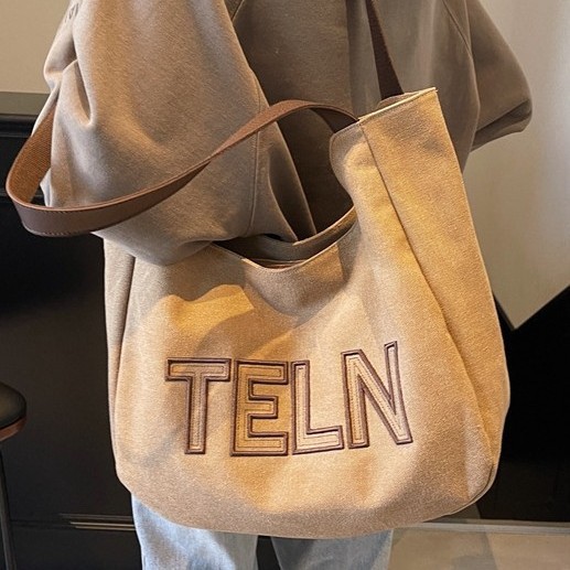 Fashionable design Korean-style three-dimensional embroidered commuting canvas tote, artistic, casual and versatile student single-shoulder bag Specification drawing