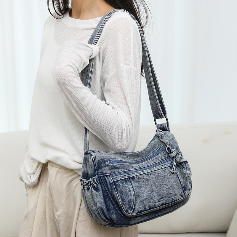 Retro denim single-shoulder bag for women, 2024 new laid-back style crossbody bag for casual travel, middle-aged lady mom bag details Picture