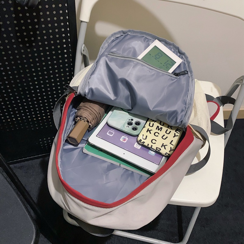 Student schoolbags, female college students, trendy brand, niche design, large-capacity backpacks, male junior high school and high school students' backpacks Application Scenario