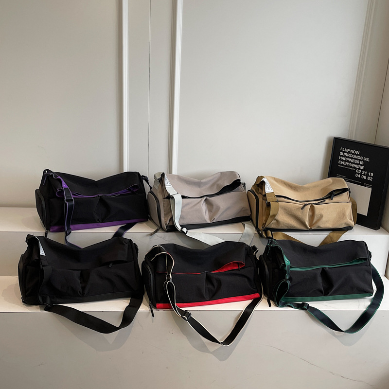 Cool and trendy couple sports and fitness bag, large-capacity casual and simple single-shoulder bag, multi-pocket short-distance storage travel bag details Picture