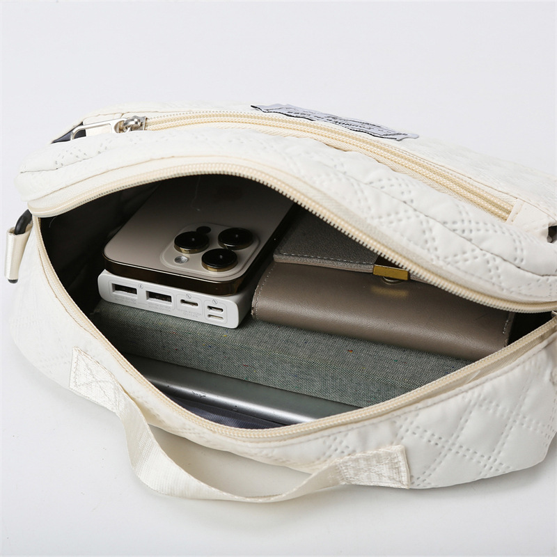 Korean version diamond-shaped embroidery thread 2024 new model storage bag, crossbody portable yoga and fitness bag, large-capacity travel single-shoulder bag Specification drawing