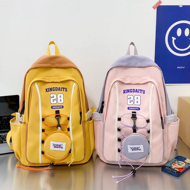 2024 New Harajuku sporty backpack for Women, Korean version casual large-capacity commuter backpack for cross-border travel Application Scenario