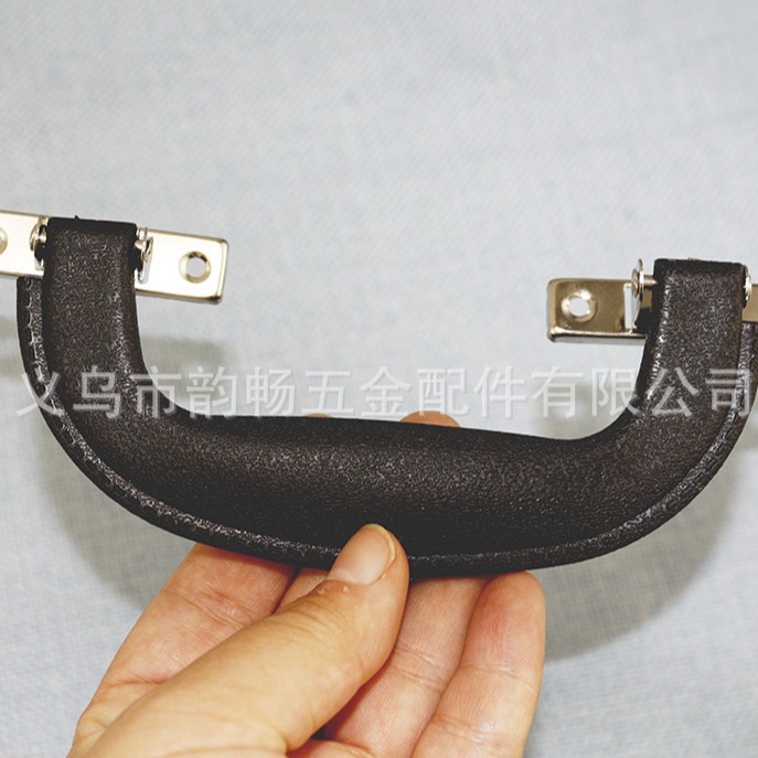 2-color plastic handle box, tool box, plastic handle, hand-pulled, retro plastic handle box Application Scenario