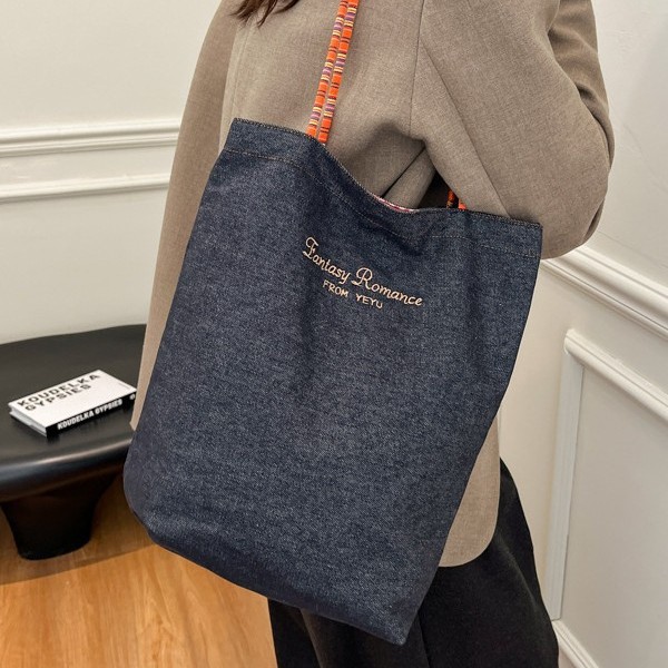 ins' new American retro denim dual-purpose double-sided single-shoulder backpack, large-capacity, versatile and fashionable commuter tote bag Application Scenario