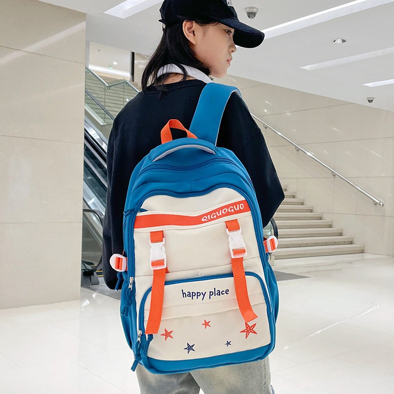 This forest-themed backpack features a large capacity, high appearance level, simple ins color contrast, and is versatile. It can be carried on both shoulders by junior high school, senior high school, and college students details Picture