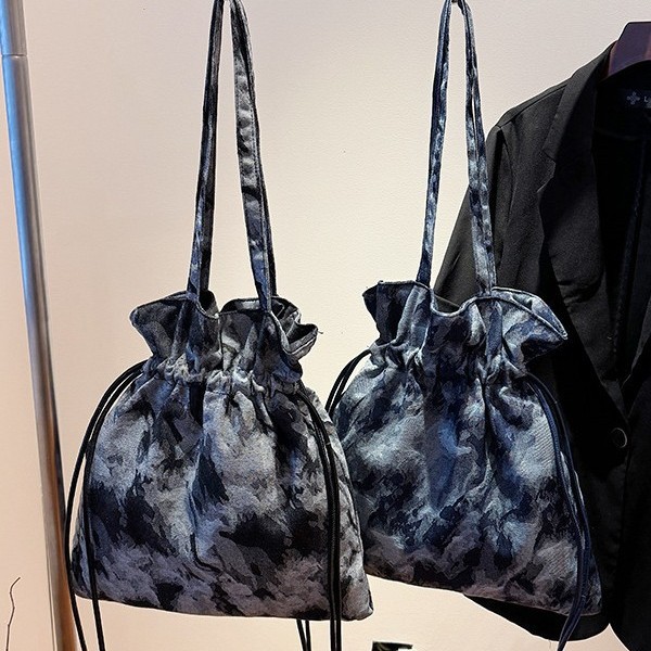 New women's bag fashion 2025 Spring large-capacity fabric bag, Yunnan ink-wash painting single-shoulder bag, casual bucket bag full figure