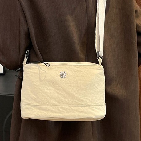 The 2024 new trendy, lightweight, waterproof, multi-layered single-shoulder crossbody bag is a versatile and fashionable Korean-style small backpack for women details Picture