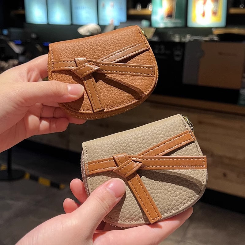 The new togo cowhide driver's license card case with ultra-thin and compact pu card holder for women has a large capacity and multiple card slots Specification drawing