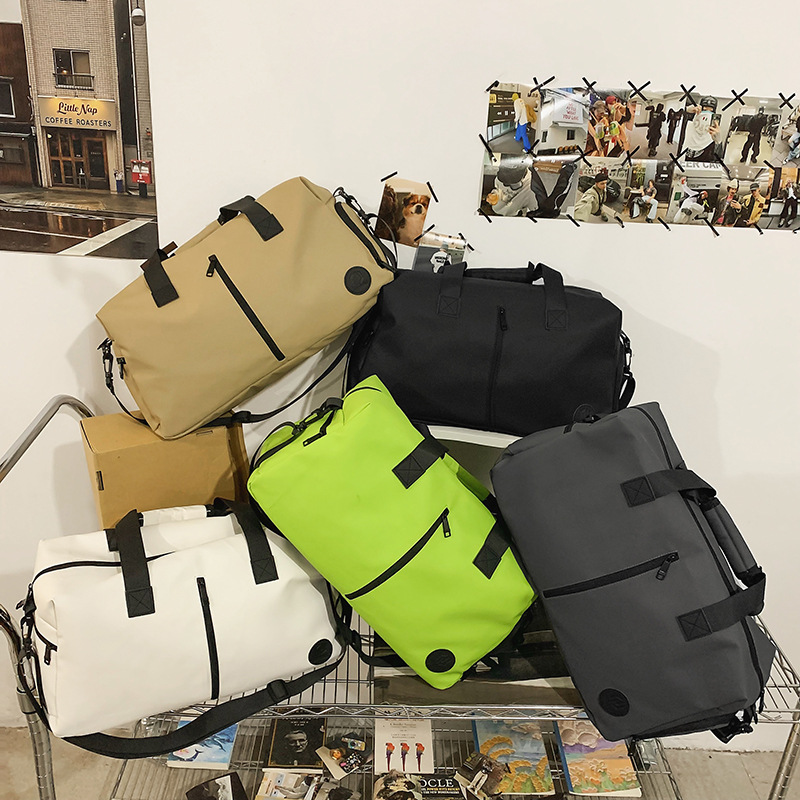 Multi-functional independent shoe compartment travel bag, trendy and fashionable outdoor sports storage bag for men and women, dry and wet separated luggage bag Application Scenario