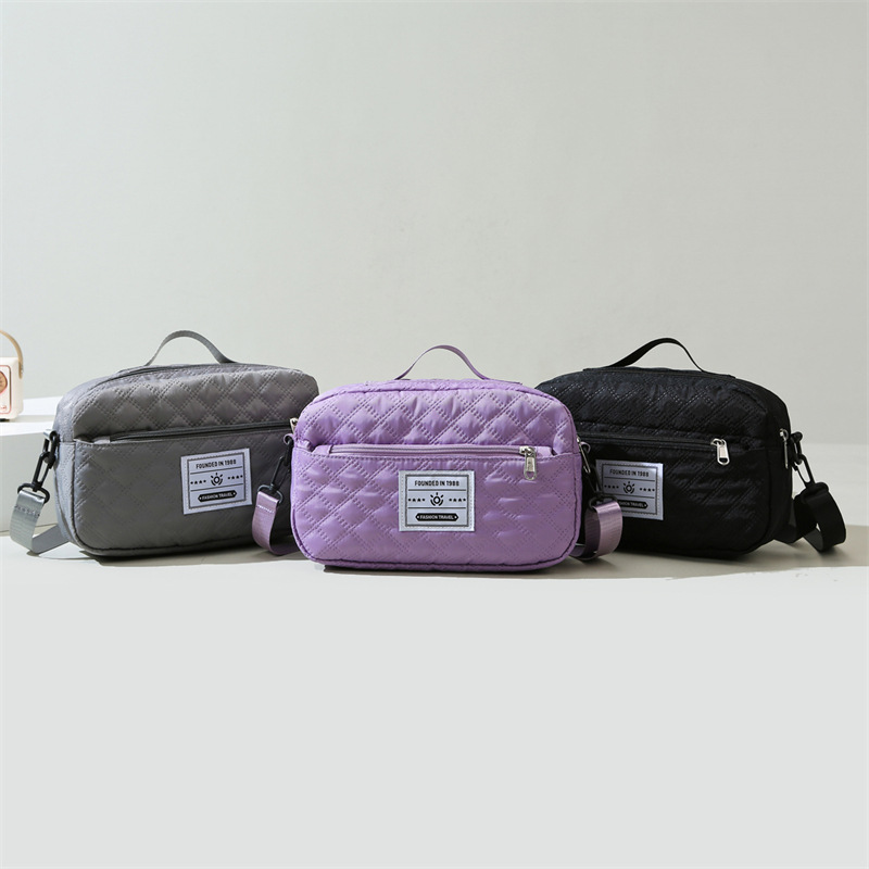 Korean version diamond-shaped embroidery thread 2024 new model storage bag, crossbody portable yoga and fitness bag, large-capacity travel single-shoulder bag details Picture