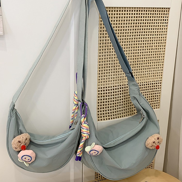 New lightweight Oxford fabric crossbody bag 2025, fashionable large-capacity single-shoulder bag, high appearance level, quality for making dumplings full figure