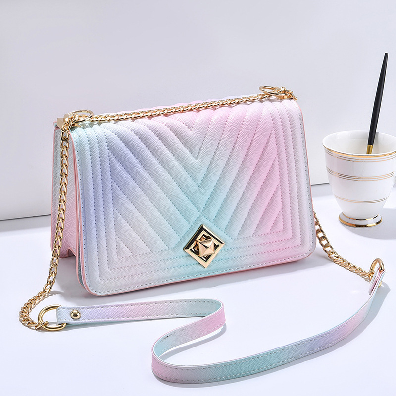 Gradient color small bag Women's 2022 new autumn trendy chain single-shoulder women's bag, fashionable and stylish crossbody small square bag full figure
