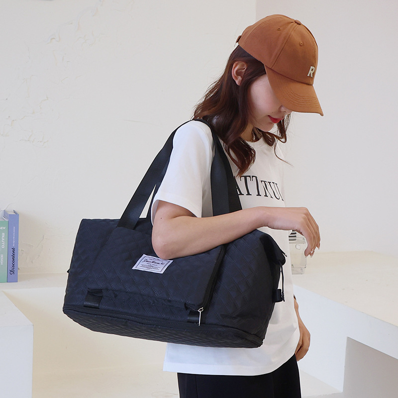 Dry and wet separated travel bags, yoga bags with large storage capacity, short-distance travel training and fitness bags, LOGO wholesale Application Scenario