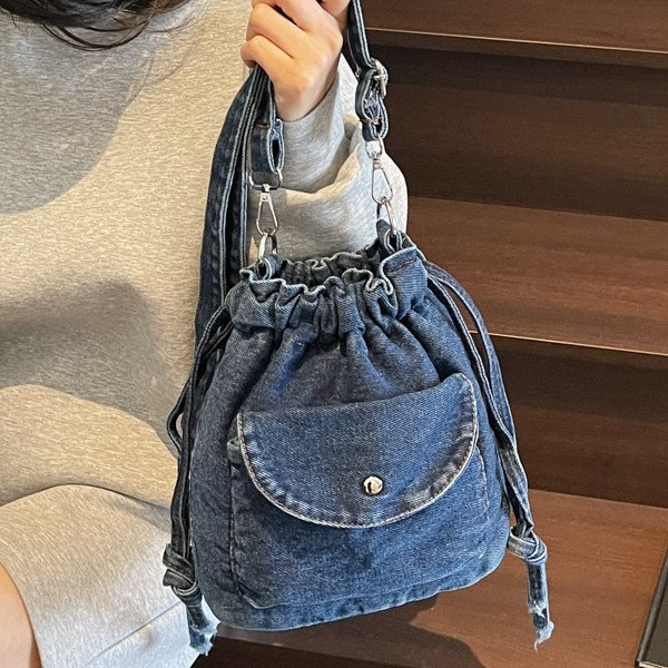 This year's popular bestsellers are denim bags for women's summer 2025, new niche pleated crossbody bags for women, and bucket bags Application Scenario