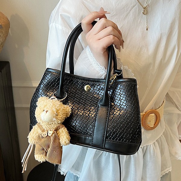 Korean niche design handbag, simple commuting single-shoulder bag, women's 2025 summer trendy new solid color crossbody bag details Picture