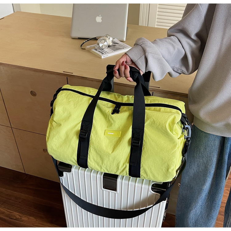 Women's portable, fashionable, large-capacity short-distance travel bag and men's lightweight, waterproof travel storage luggage bag details Picture