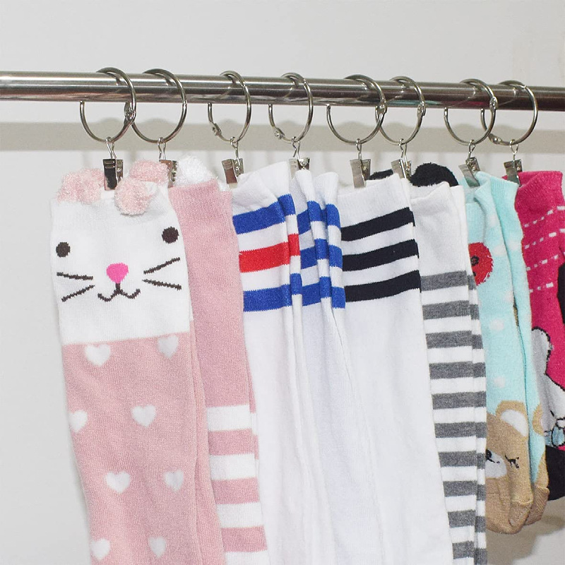 Cross-border sales of silver-white suspended open curtain clips, movable open curtain ring hooks, and simple bath curtain clips Application Scenario
