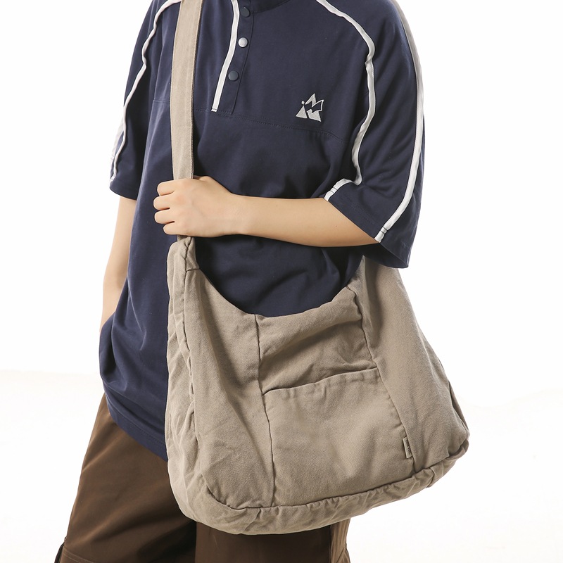 2024 New Japanese-style simple solid color large-capacity single-shoulder bag, ins casual crossbody bag, canvas bag for female college students details Picture