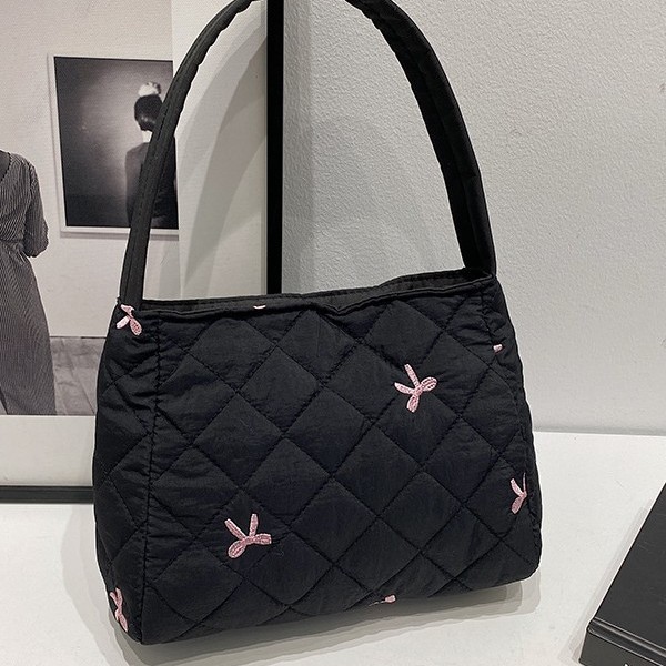 Autumn and winter bestseller 2024 New embroidered bow handbag, large capacity set, makeup bag, storage and toiletry bag Specification drawing