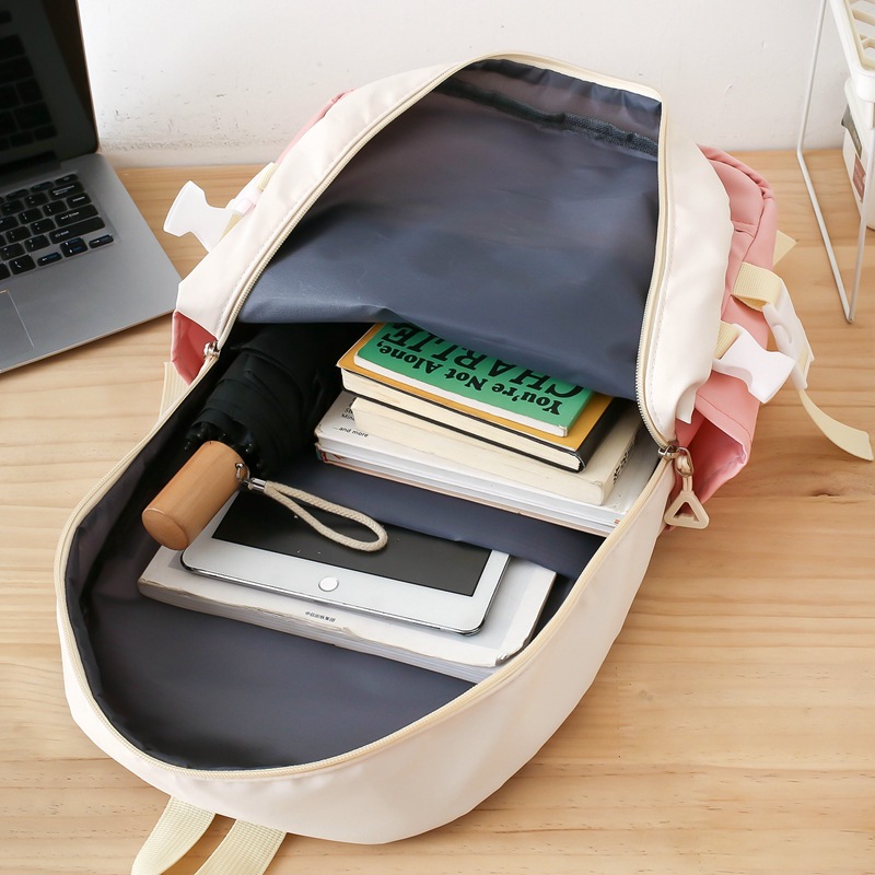 【 Seasonal Clearance 10% off 】 Fashionable, simple and large-capacity casual backpack, versatile for high school students' shoulders in a school style Application Scenario