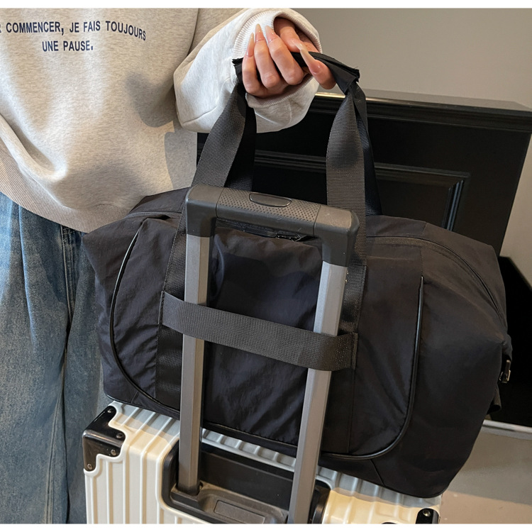 Water-resistant short business trip bag, portable carry-on luggage bag, storage bag, large capacity, versatile and simple fitness bag Specification drawing