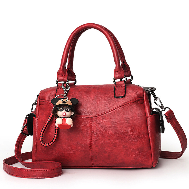 Retro motorcycle bag, hand-held women's bag, 2022 new style trendy women's single-shoulder crossbody bag, European and American pu soft leather large bag consignment Application Scenario