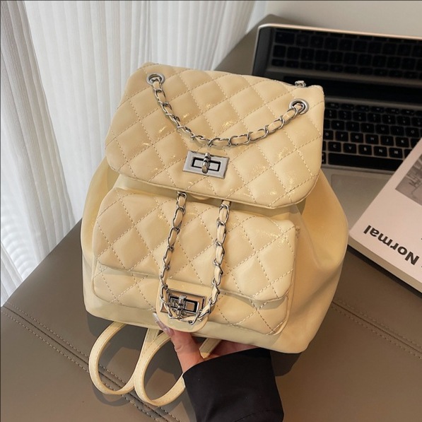 Cross-border Xiaoxiangfeng diamond-shaped embroidery thread Women's Backpack 2025 New Style Personalized chain Backpack Fashionable travel Schoolbag full figure