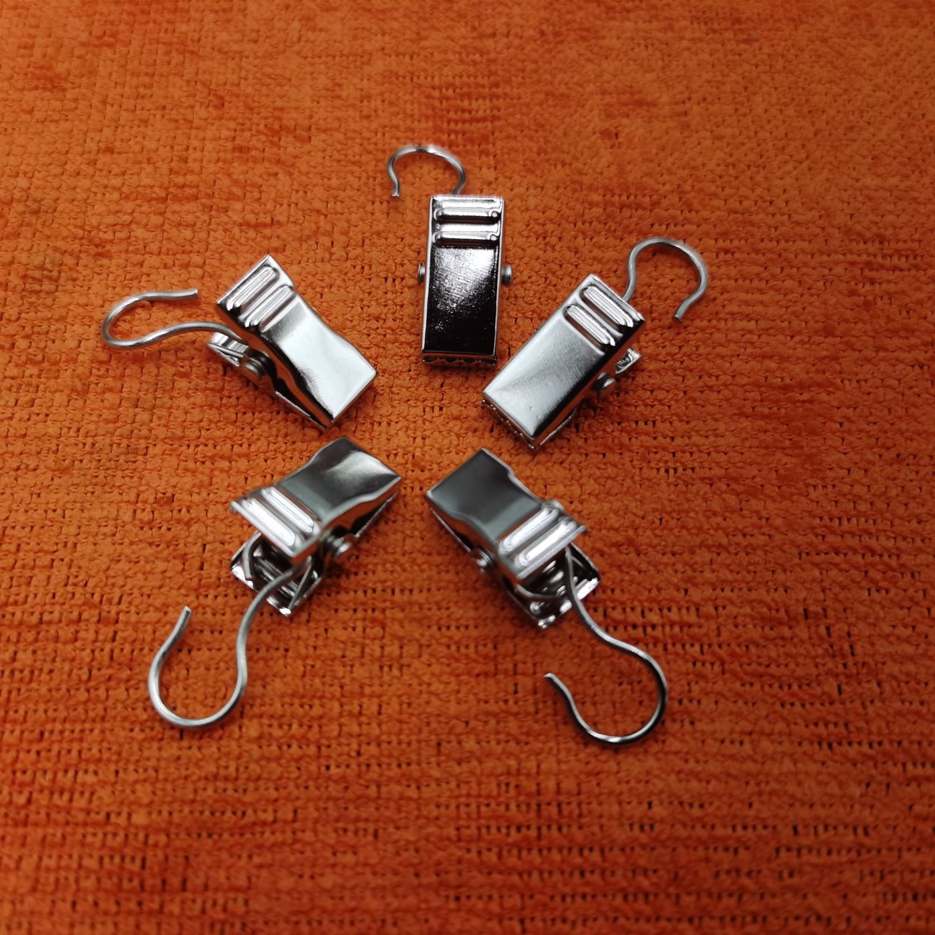 Open and closed metal clips with rings, curtain clips, curtain clips with sawtooth rings, silver hook clips Specification drawing