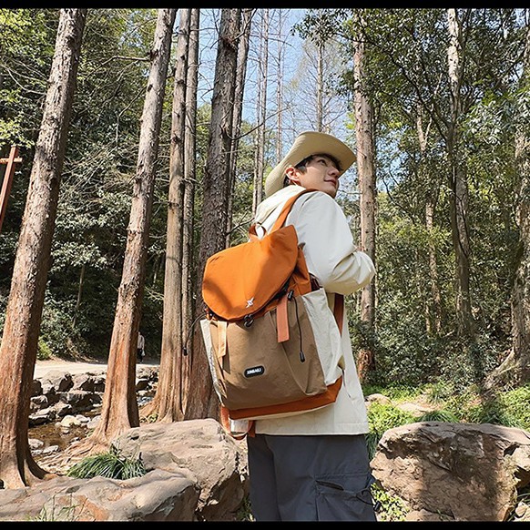 Cross-border outdoor lightweight travel backpack, large-capacity casual backpack, color-blocking commuting college student schoolbag for men and women full figure