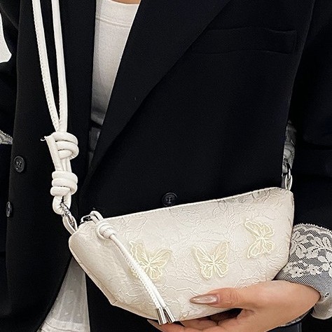 A new Chinese-style underarm bag for women in 2025, with a unique and stylish embroidery, is a single-shoulder crossbody bag for women details Picture