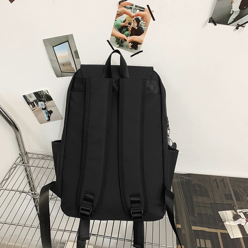 A simple solid-color backpack for high school students, a large-capacity, lightweight and lighter-load student backpack Specification drawing