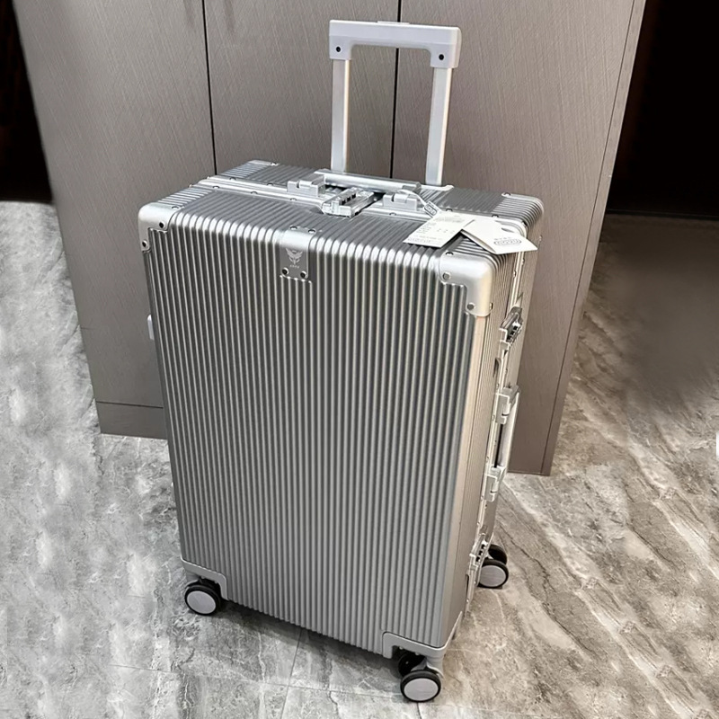 Hard-shell aluminum frame student luggage, anti-theft password lock, 20-inch carry-on suitcase, travel suitcase, swivel wheel handle suitcase full figure