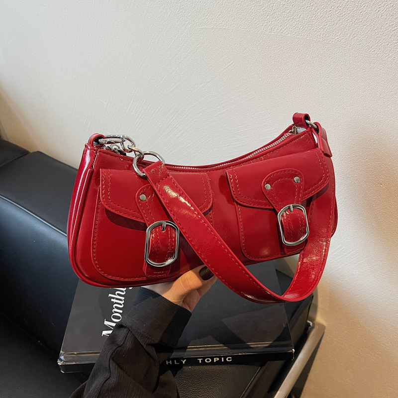 A trendy and versatile underarm bag for women in 2025, featuring a fashionable pleated dumpling bag in a Korean style with a unique and high-end feel Specification drawing