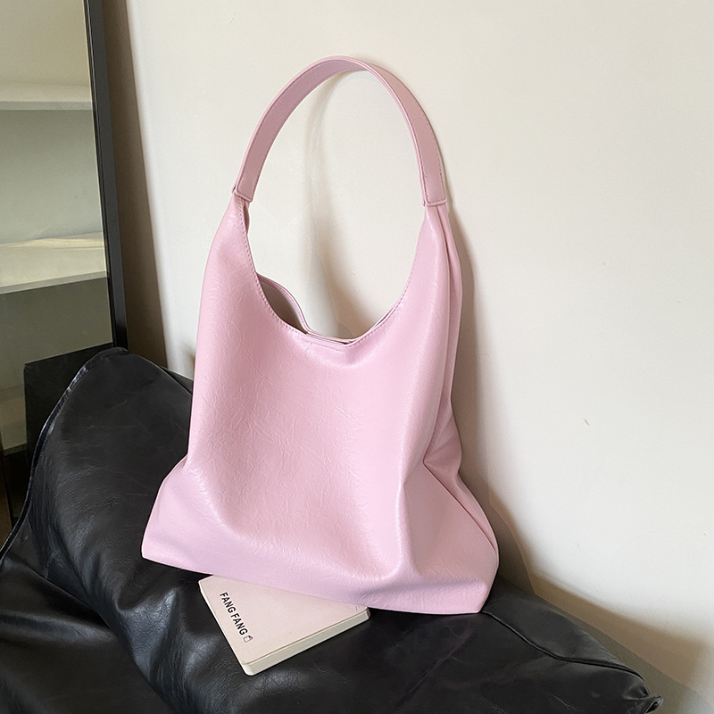 A new 2024 Korean-style laid-back fashion large bag, a versatile casual single-shoulder commuter large-capacity soft leather tote bag details Picture