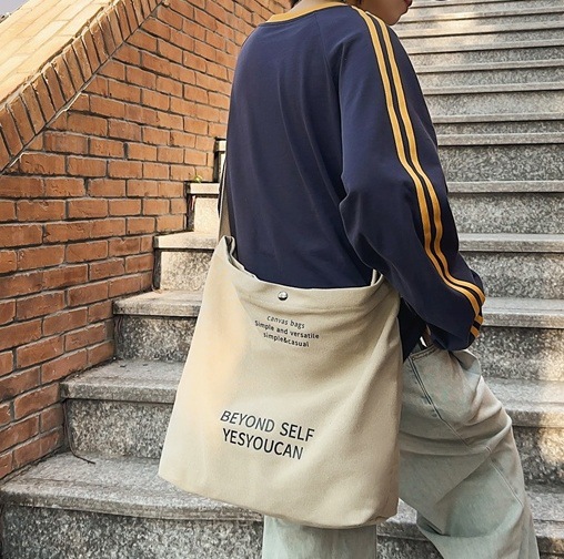 Crossbody bag for men, Japanese artistic style, college student cloth bag, casual handbag, large capacity, laid-back style, single-shoulder bag for women full figure