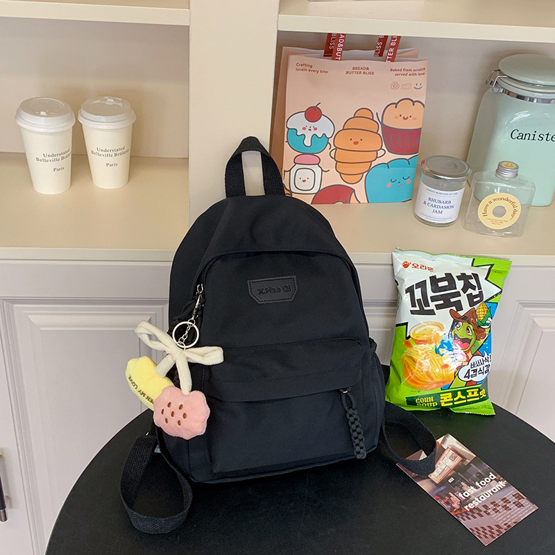 New backpack for girls, primary school students, spring outing travel bag, junior high school student backpack, high appearance level, travel and study tour bag Application Scenario