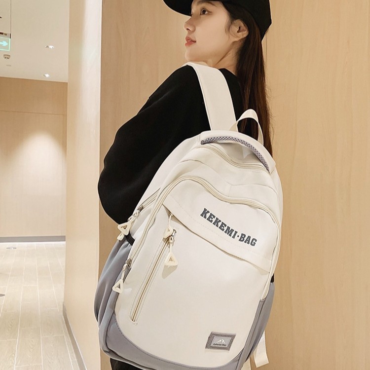 New forest-style couple backpacks for middle and junior high school students, large-capacity travel backpacks for high school and college students full figure
