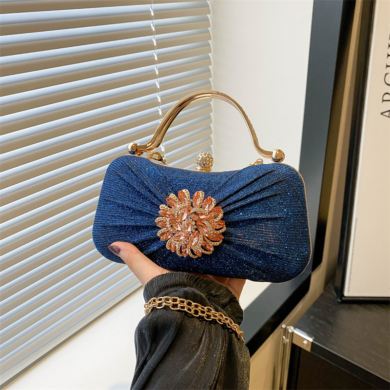 Cross-border European and American fashion pleated evening bag, clutch bag, diamond-encrusted banquet bag, European and American quality chain crossbody bag full figure